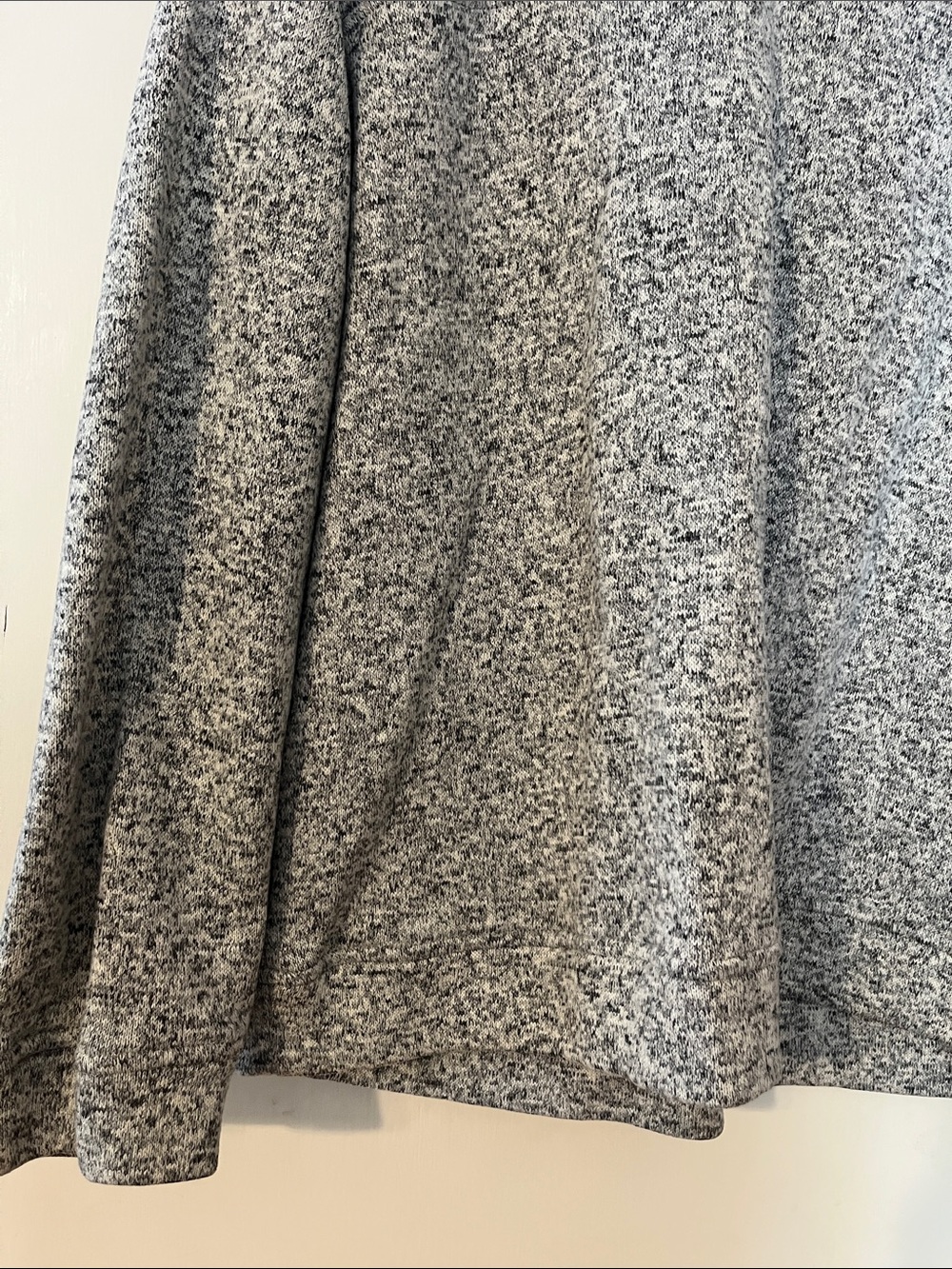 Eddie Bauer Men's Gray Marled Zip-Neck Sweater - Picture 4 of 7